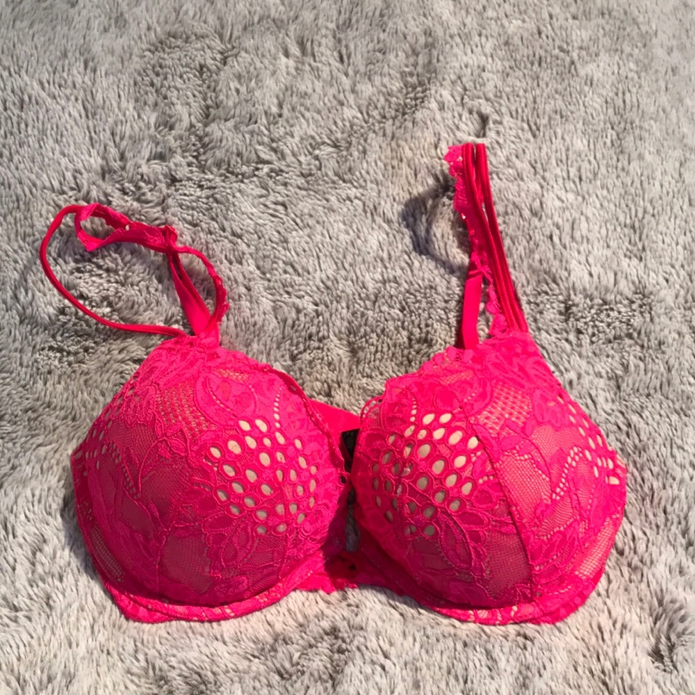 Victoria’s Secret Bombshell Bra